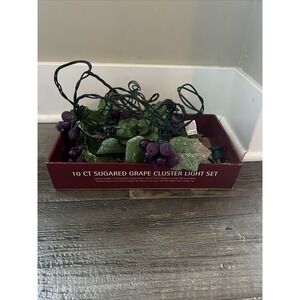 Wilson‎ & Fisher 10 CT Sugared Grape Cluster Light Set